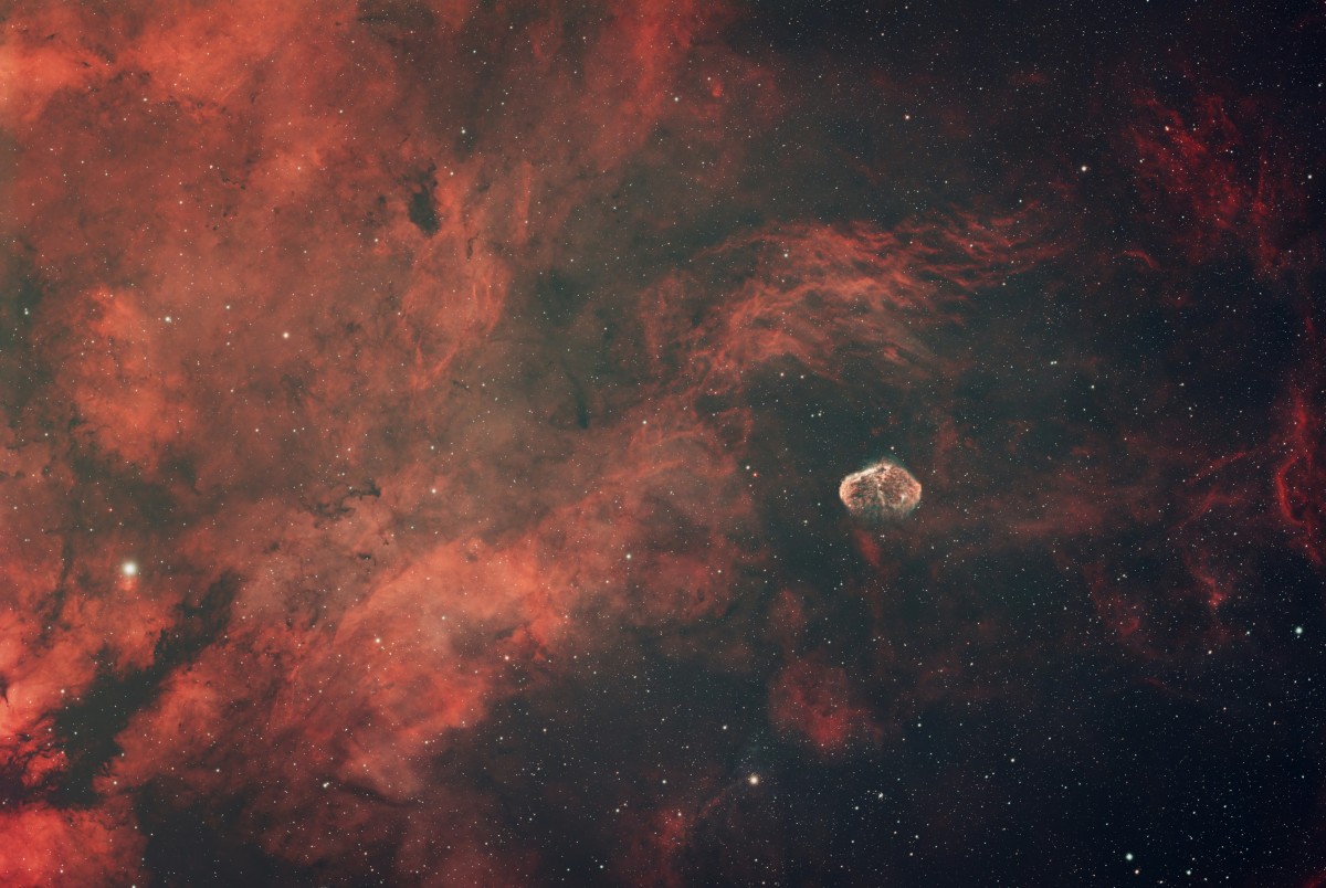 4K壁纸|高清红色星云深空宇宙艺术风景壁纸-觅屏壁纸